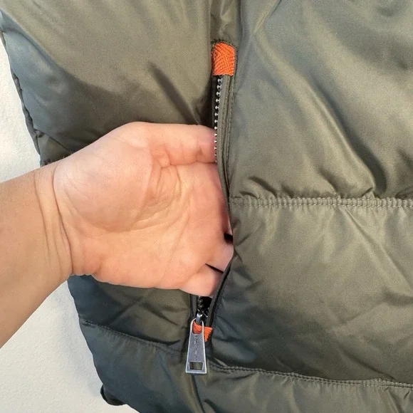 Orvis Essex Duck Down Puffer Vest Men's Medium Green Outdoor Winter Classic - Picture 9 of 13